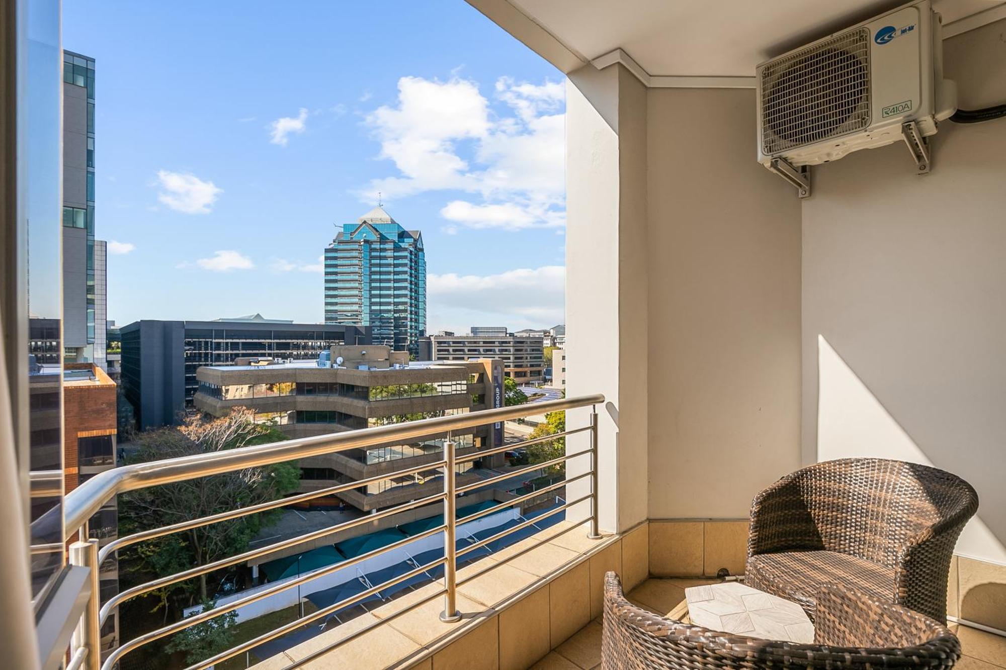 Hydro Park Residences In Sandton With Generator 约翰内斯堡 外观 照片